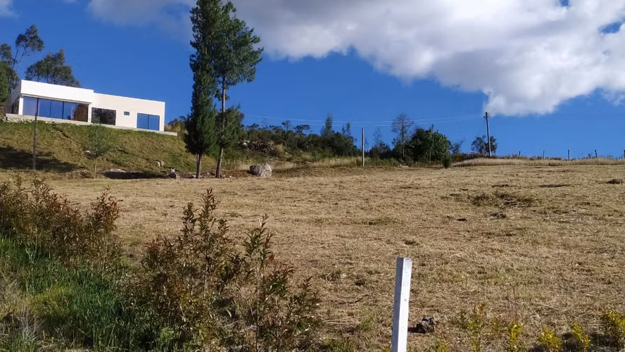 Venta lote conjunto cerrado con licencia de contrucción Paipa, Boyacá.  Vista al lago sochagota. - Imagen 8