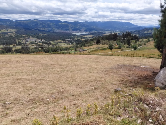 Venta lote conjunto cerrado con licencia de contrucción Paipa, Boyacá.  Vista al lago sochagota.