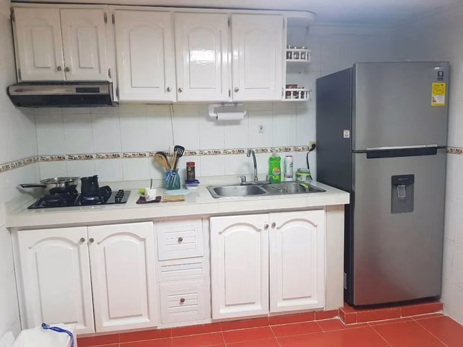 APTO BIEN UBICADO CALLE 72 CON 39 AV. SHAKIRA - Imagen 5