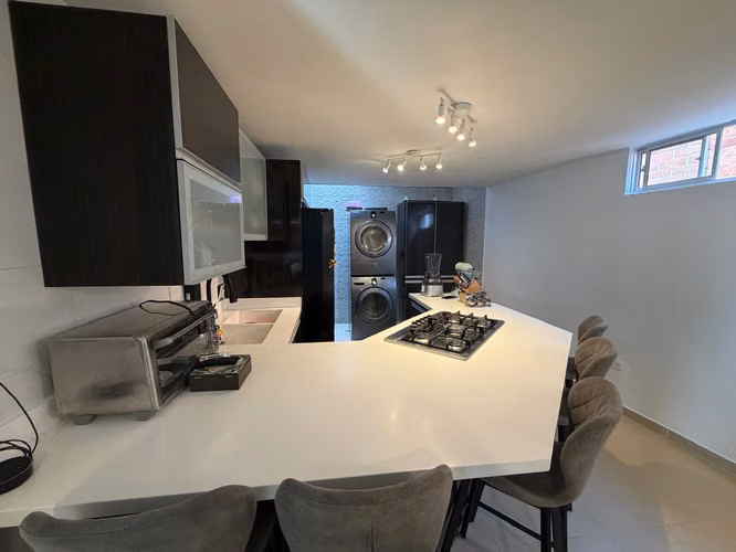 VENTA  CASA LAGOS DEL CACIQUE. CONJUNTO TESORO DEL CACIQUE