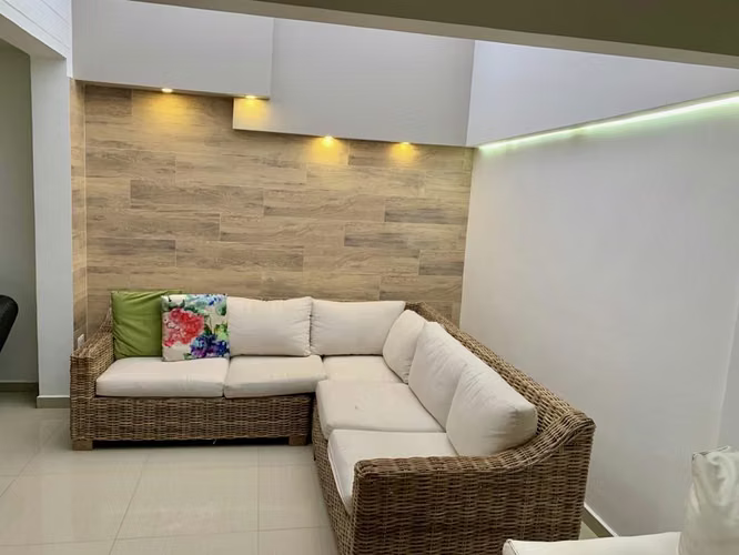 VENTA CASA VERSALLES. CONJUNTO VERSALLES 2
