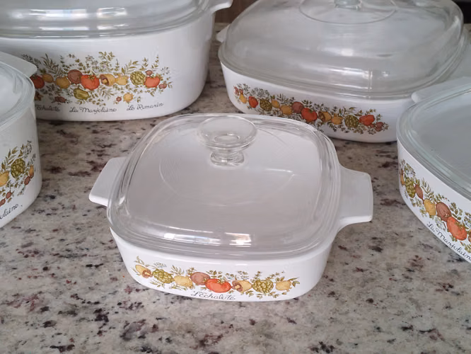 Refractaria Vintage CorningWare 1 Quart "Spice of Life - L'echalote" Con Tapa Pyrex