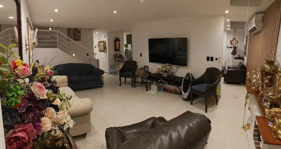 VENTA  CASA LAGOS DEL CACIQUE. CONJUNTO  PALMERAS DEL CACIQUE