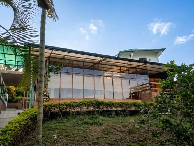 Espectacular  Finca en Anapoima Vereda La Esmeralda – 2 Casas, Piscina Y Gran Terreno