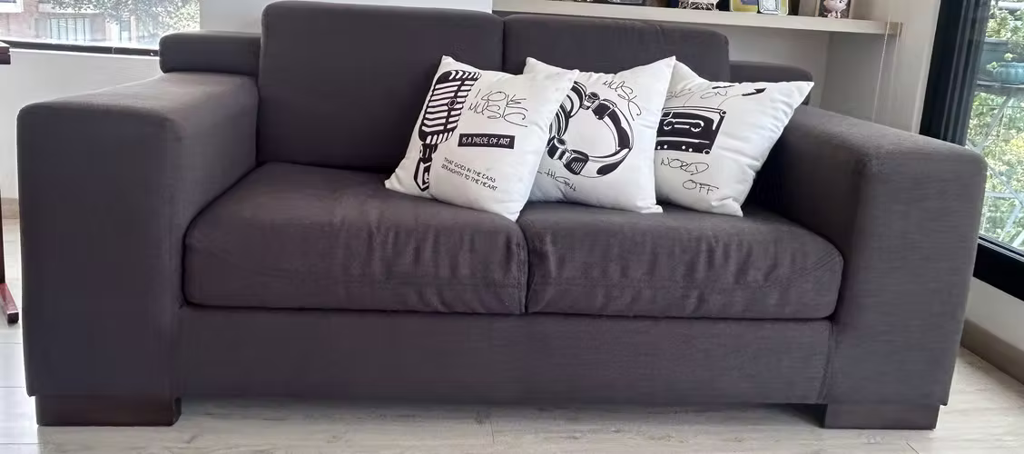 Venta Garaje Bogotá - Sofás desde 900k + Comedor 6 sillas