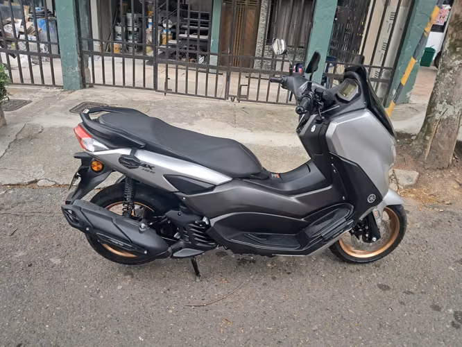 Yamaha Nmax  - 12.600 km - SOAT vigente feb  - Imagen 2