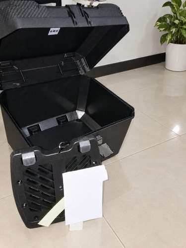 Maletero o baul de 45l para moto 
