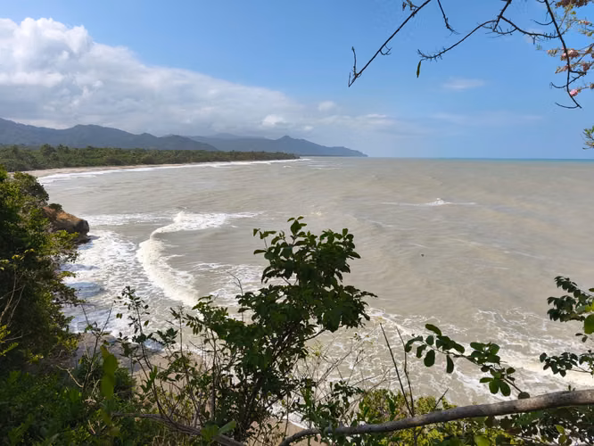 VENDO 333 hectáreas con playa