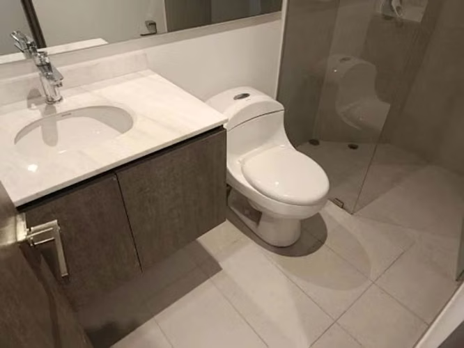 SE ARRIENDA APARTAMENTO EN CHAPINERO ALTO - Imagen 7