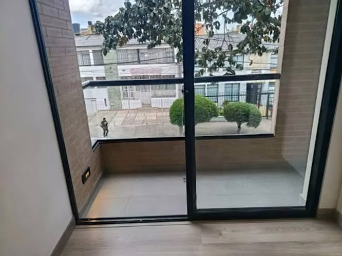 SE ARRIENDA APARTAMENTO EN CHAPINERO ALTO - Imagen 4