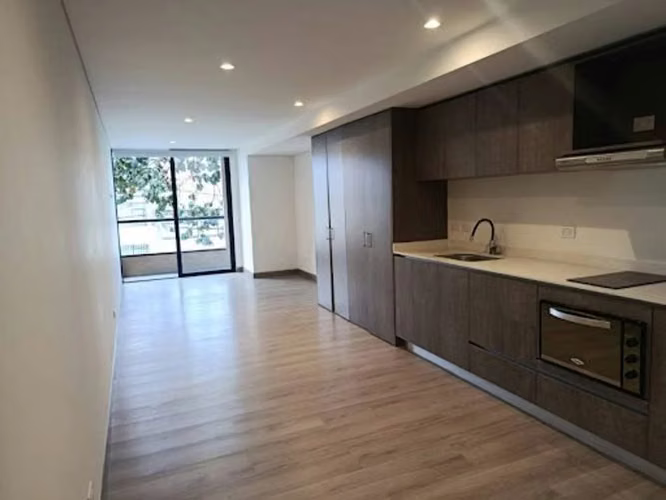 SE ARRIENDA APARTAMENTO EN CHAPINERO ALTO - Imagen 2