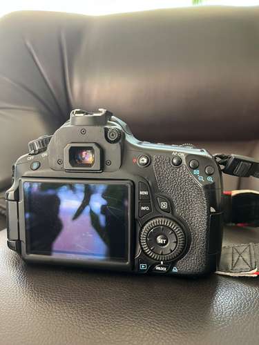 Canon EOS 60D + Lente  mm - Imagen 5