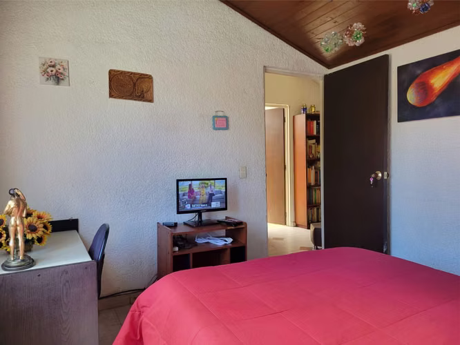 Arriendo acogedora habitación cerca al Portal Norte - Imagen 2