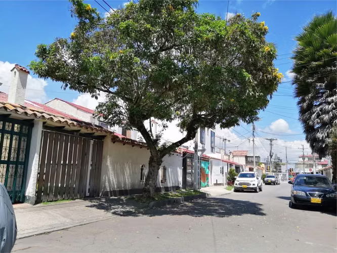 Arriendo acogedora habitación cerca al Portal Norte - Imagen 13