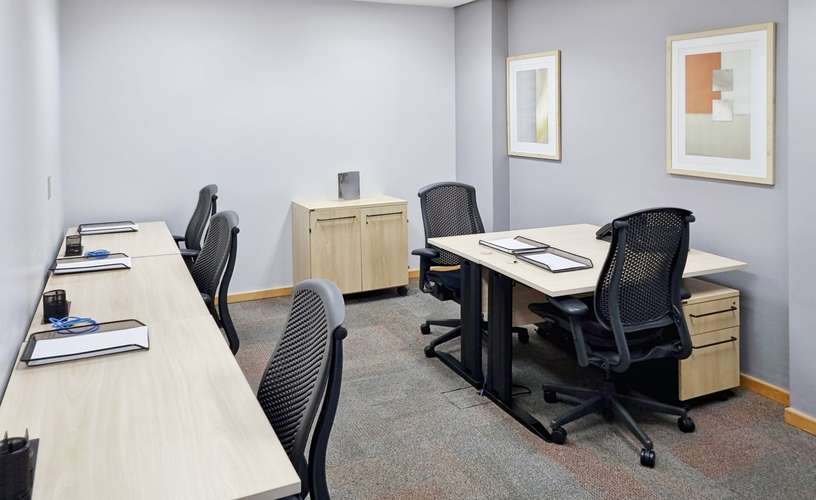 Amplio espacio de oficina en alquiler – HQ Bogota, Tintal - Imagen 1