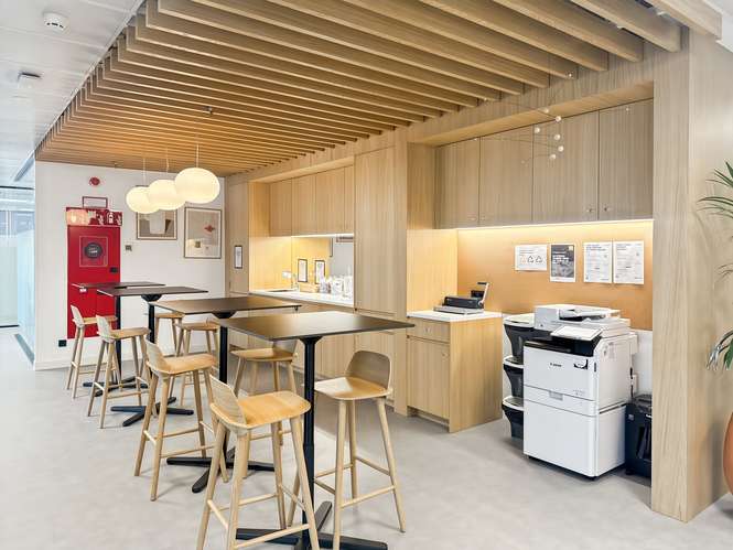 Alquiler de oficinas bellamente diseñadas para 4 personas en Bogota, 122 Logic