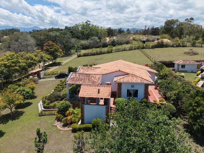 VENTA CASA CAMPESTRE  MESA DE LOS SANTOS. CONDOMINIO VILLARÉN