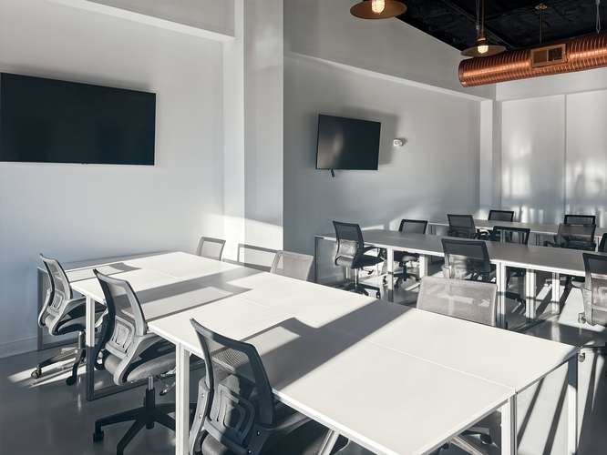 Oficina grande en alquiler – HQ Medellin, Cowork La 76 - Imagen 2