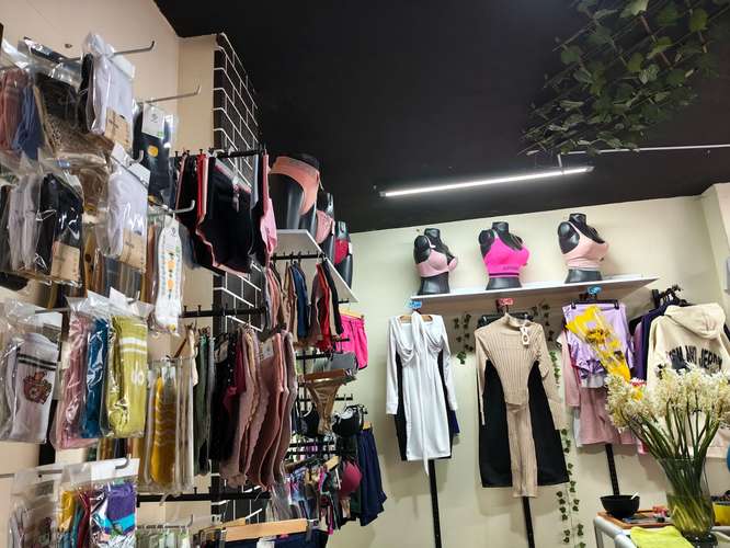 Urgente vendo almacén de ropa interior al por mayor 