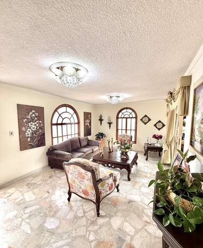 VENTA CASA LAGOS DEL CACIQUE. CONJUNTO QUINTAS DEL CACIQUE 