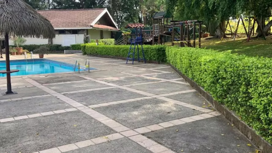 Hermosa casa con piscina Atenas  - Imagen 25