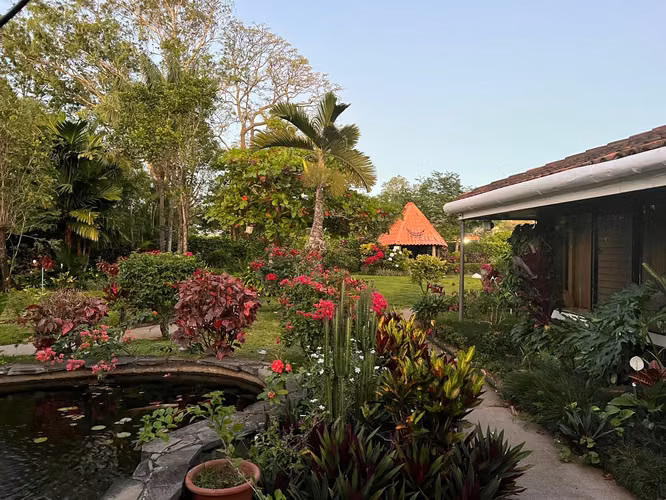 Hermosa casa Hacienda los Reyes- La Guácima