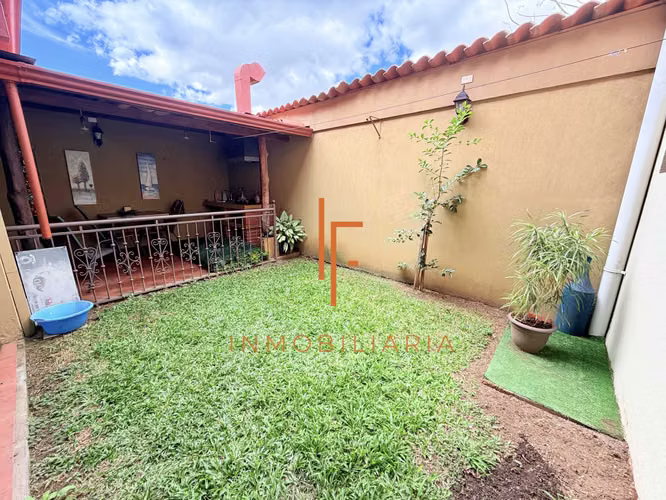 Venta de Casa en Residencial,  Ayarco a 4 min Walmart Curridabat - Imagen 4