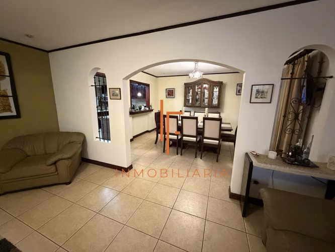 Venta de Casa en Residencial,  Ayarco a 4 min Walmart Curridabat - Imagen 10