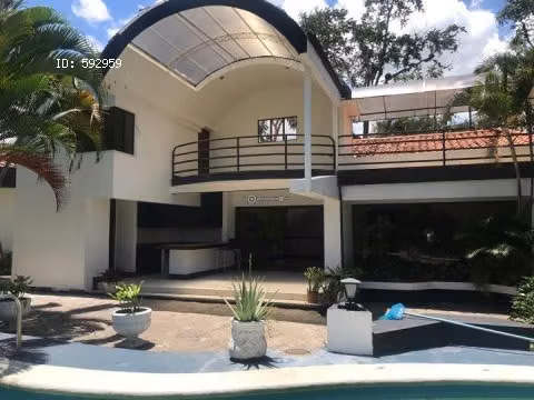 ESCAZU....VENTA CASA  POR MULTIPLAZA DUENO FINANCIA  -REBAJADA