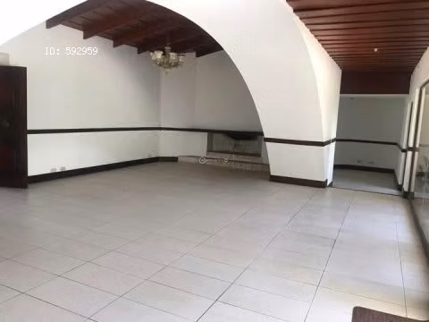 ESCAZU....VENTA CASA  POR MULTIPLAZA DUENO FINANCIA  -REBAJADA