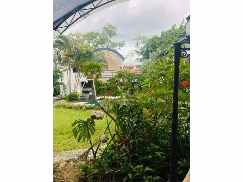 ESCAZU....VENTA CASA  POR MULTIPLAZA DUENO FINANCIA  -REBAJADA
