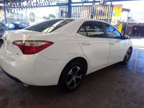 Toyota Corolla LE 2015 Automático