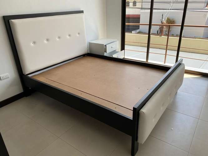 Cama matrimonial Atenas