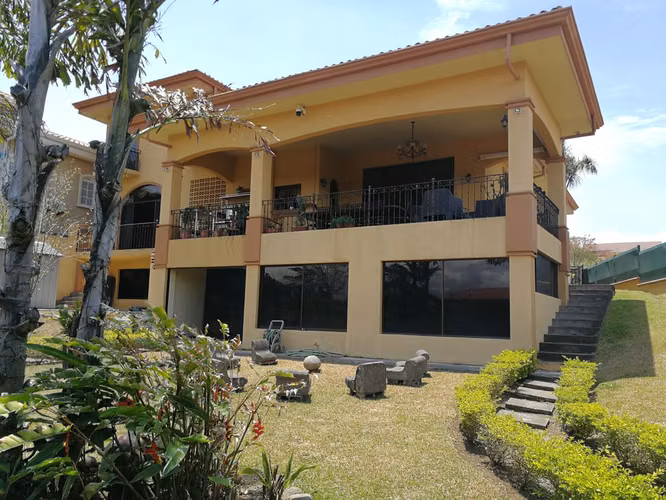 Heredia S.Isidro, Lomas del zurqui, casa de lujo, vista