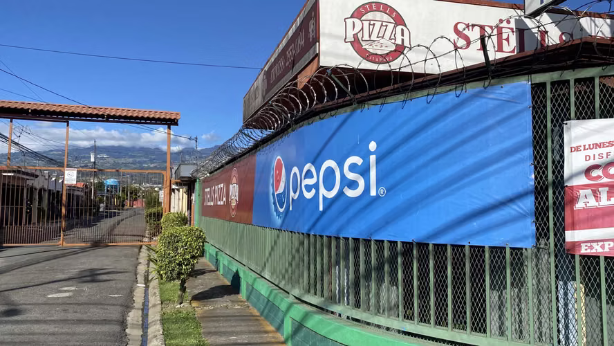 Centro Comercial La Pitahaya, Cartago