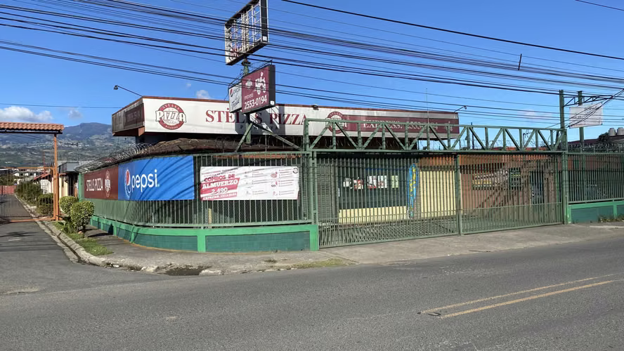 Centro Comercial La Pitahaya, Cartago