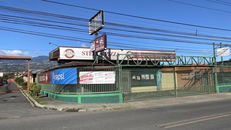 Centro Comercial La Pitahaya, Cartago