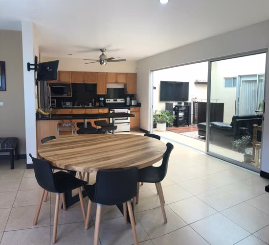 CASA DE UNA PLANTA EN VENTA EN POZOS DE SANTA ANA. - Imagen 4