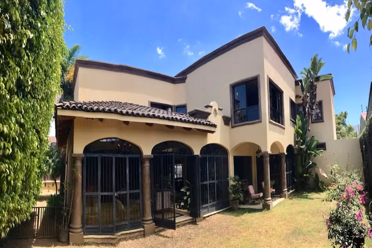 Venta de Casa independiente de lujo en Prados, Curridabat (AD) - Imagen 2