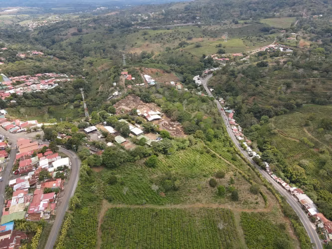 Land for sale 5 minutes from Downtown Naranjo, Alajuela (AD)