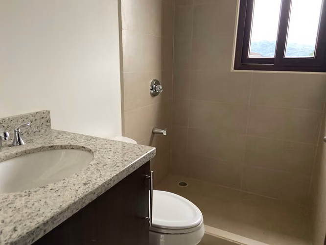 Se vende casa con espectacular vista, H.Gregal, Curridabat (AD) - Imagen 4