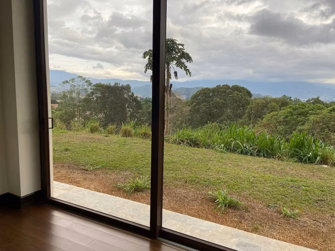 Se vende casa con espectacular vista, H.Gregal, Curridabat (AD) - Imagen 17