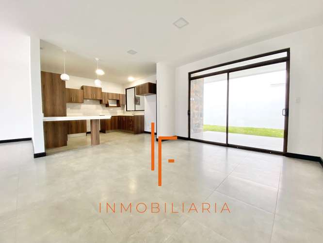 Amplias Casas 5 habitaciones en Condominio Tres Ríos