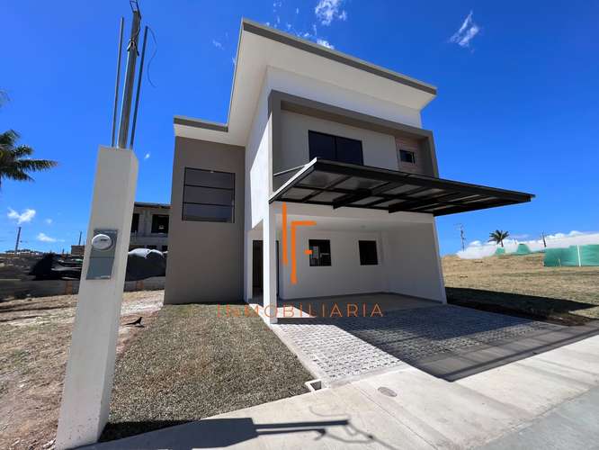 Amplias Casas 5 habitaciones en Condominio Tres Ríos