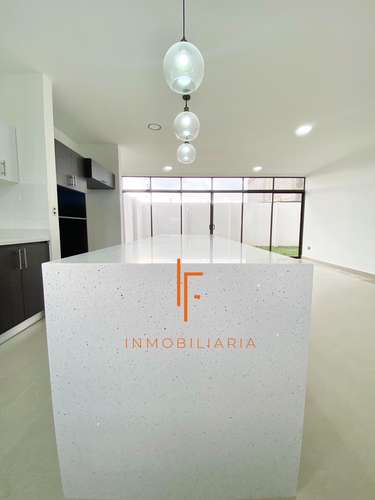 Amplias Casas 5 habitaciones en Condominio Tres Ríos