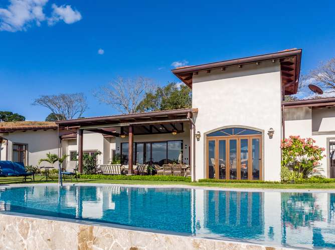 Casa en  La Guacima, Alajuela