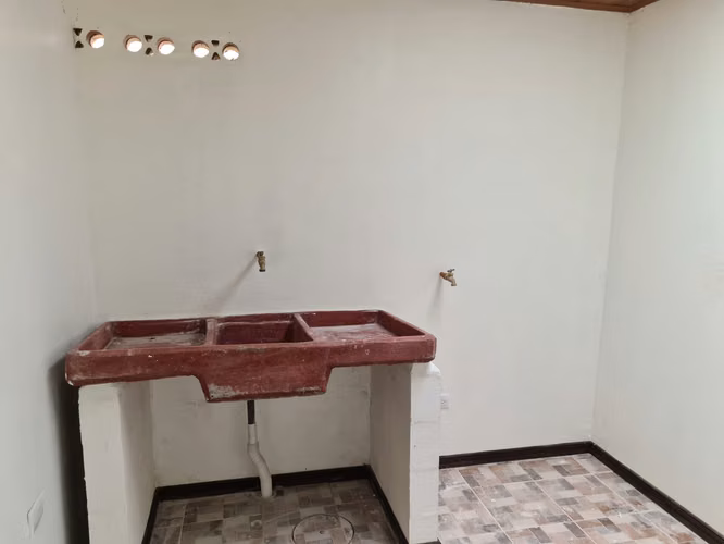 Se vende edificio de apartamentos Guápiles (FE)