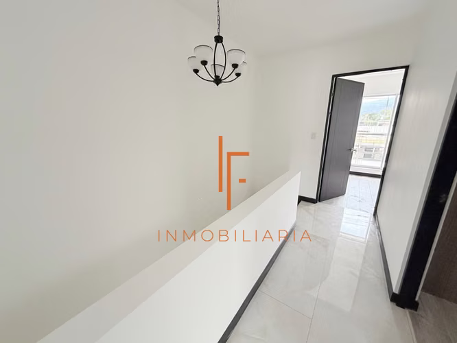 Casa de 2 Niveles en Condominio, Tejar Cartago