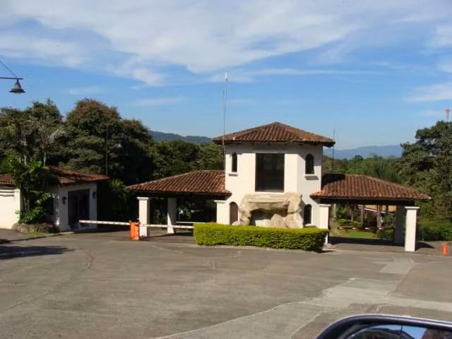 Lote a la venta en condominio en Ciudad Colón