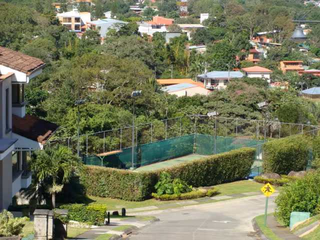 Lote a la venta en condominio en Ciudad Colón